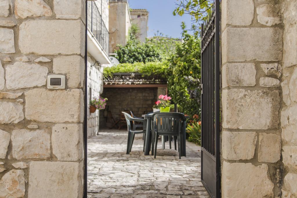 B&B Il Giardino Dei Mandarini Modica Dış mekan fotoğraf